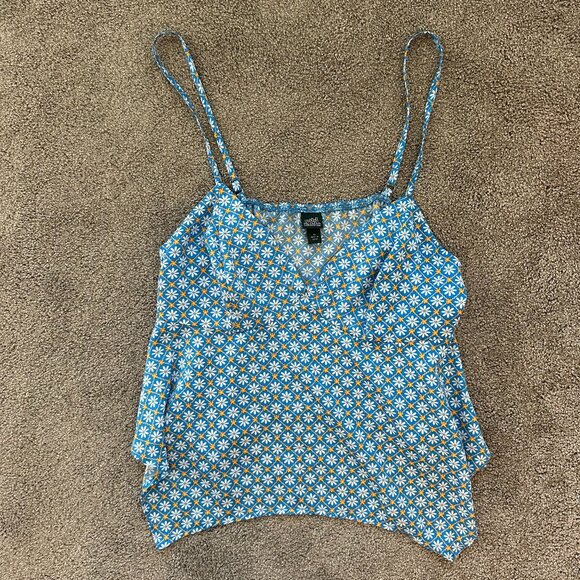 Blue Daisy Handkerchief Tank - Picture 1 of 2